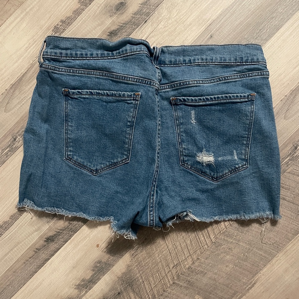 ⭐️ Old Navy boyfriend fit jean shorts size 14 - Picture 2 of 3